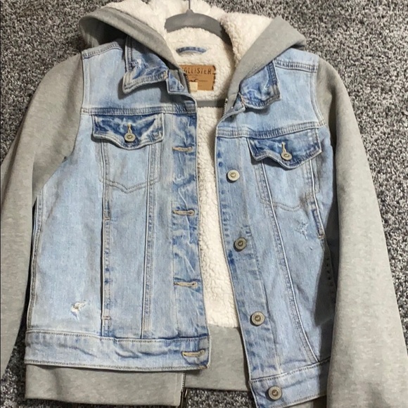 hollister denim jacket with fur